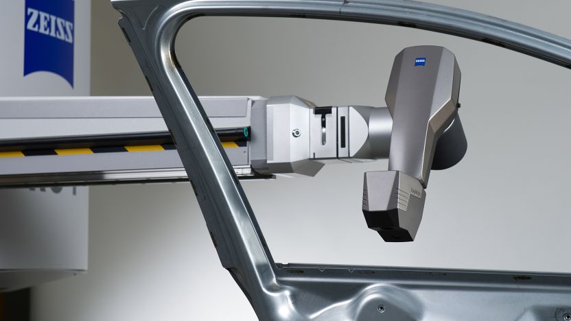 zeiss-csc-carrier-with-eagle-eye-application.jpg